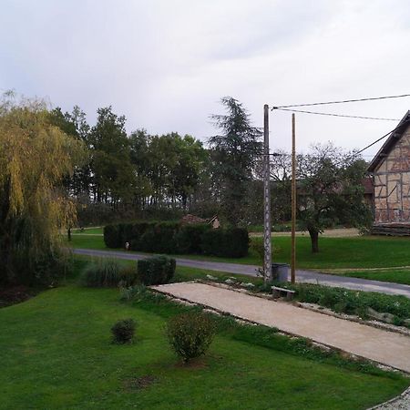 Gite De La Jument Grise Lescheroux Exterior photo