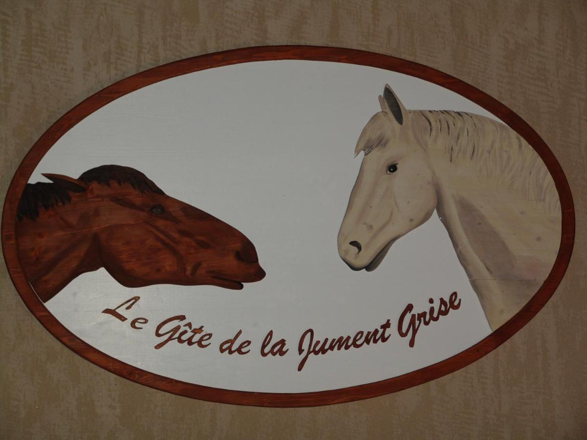 Gite De La Jument Grise Lescheroux Exterior photo