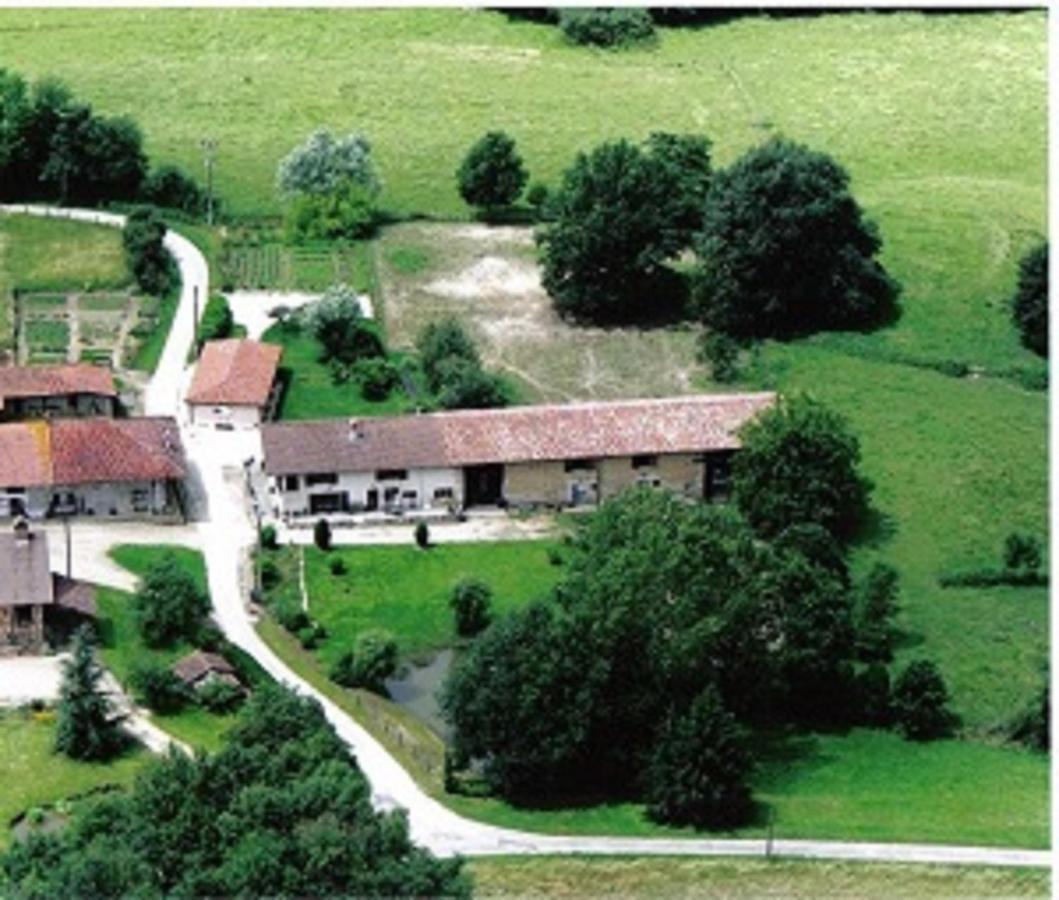 Gite De La Jument Grise Lescheroux Exterior photo